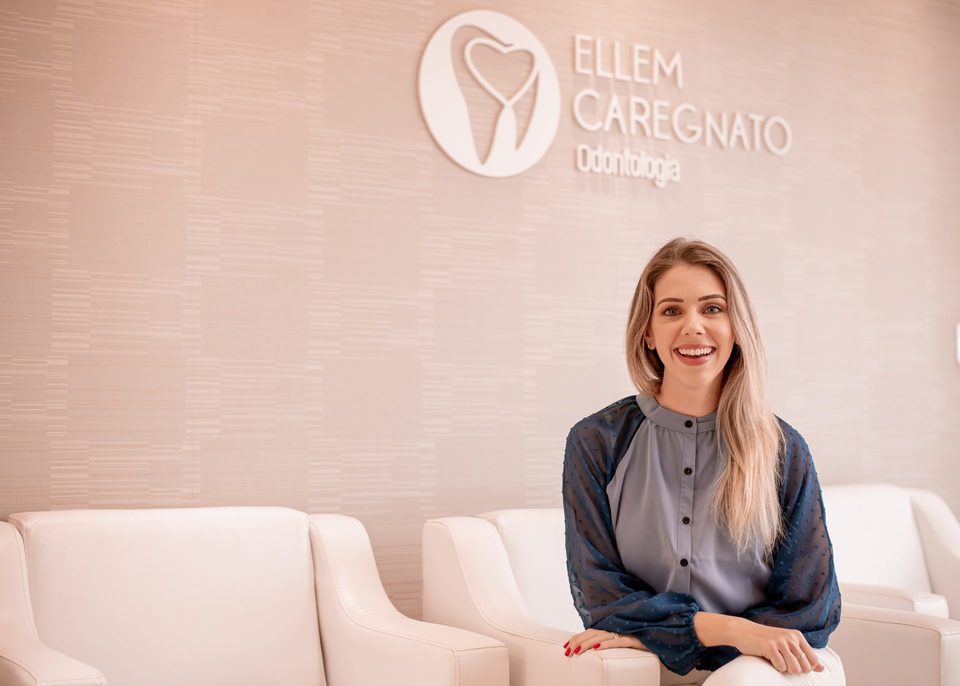 Retrato Profissional l Ellen Caregnato Odontologia